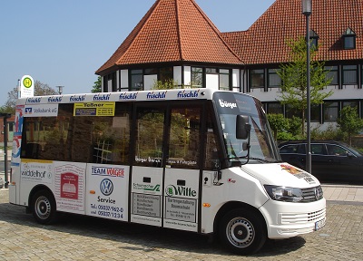neuer Bus am Rathaus